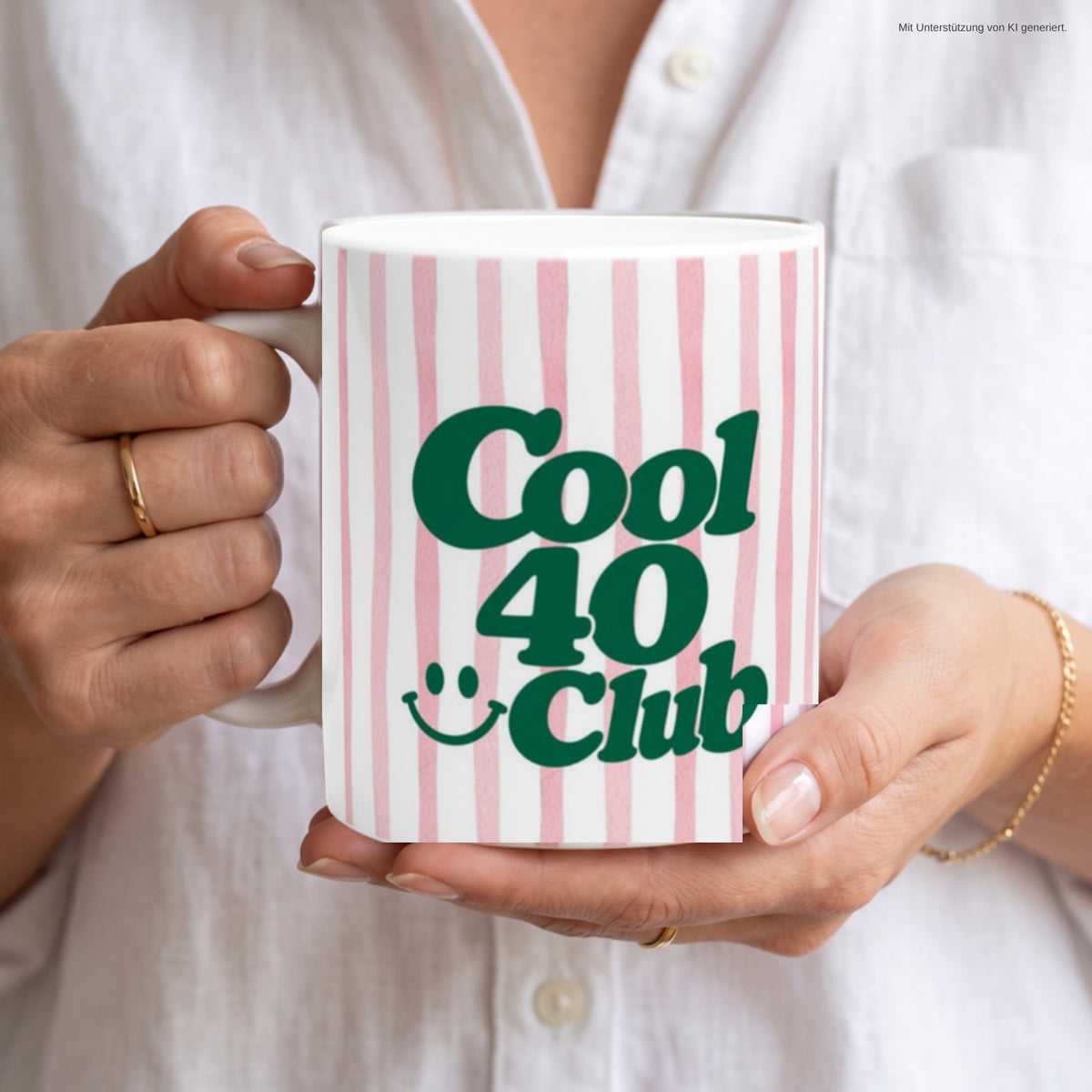 Hände halten Tasse Cool 40 Club ohne Jahreszahl rosa