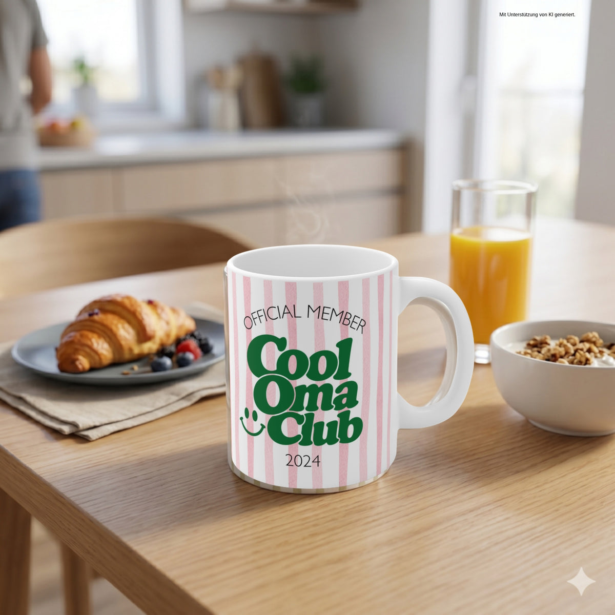 Cool Oma Club Tasse 2024 auf dem Frühstückstisch