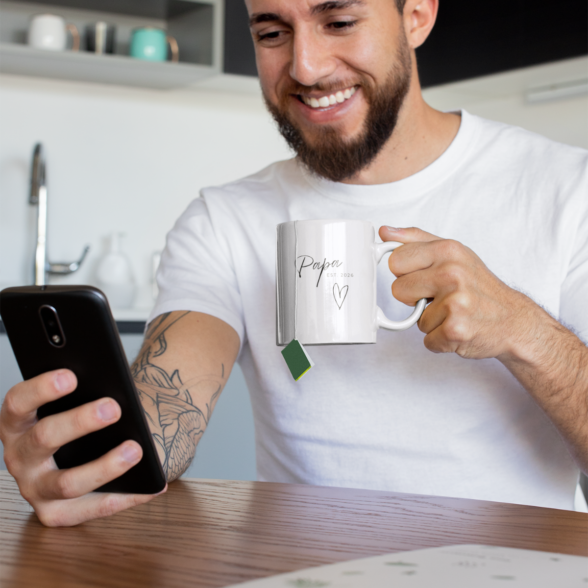 Tasse Papa Est. 2026 mit Herz – einfarbig