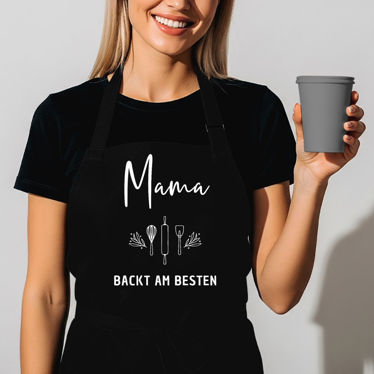 Schürze Mama backt am besten – schwarz